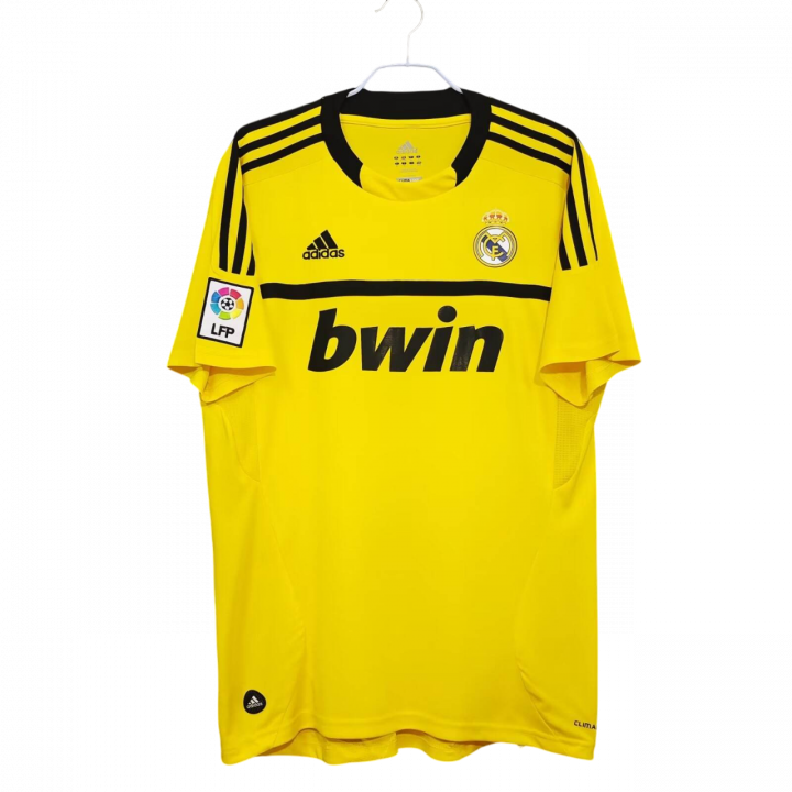 Real Madrid 2006/07 Goalkeeper Retro Kit